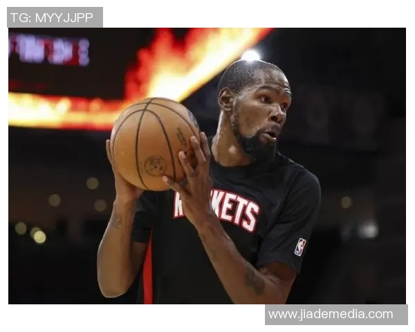 足球明星眼中的杜兰特：跨界运动员的魅力与影响力分析